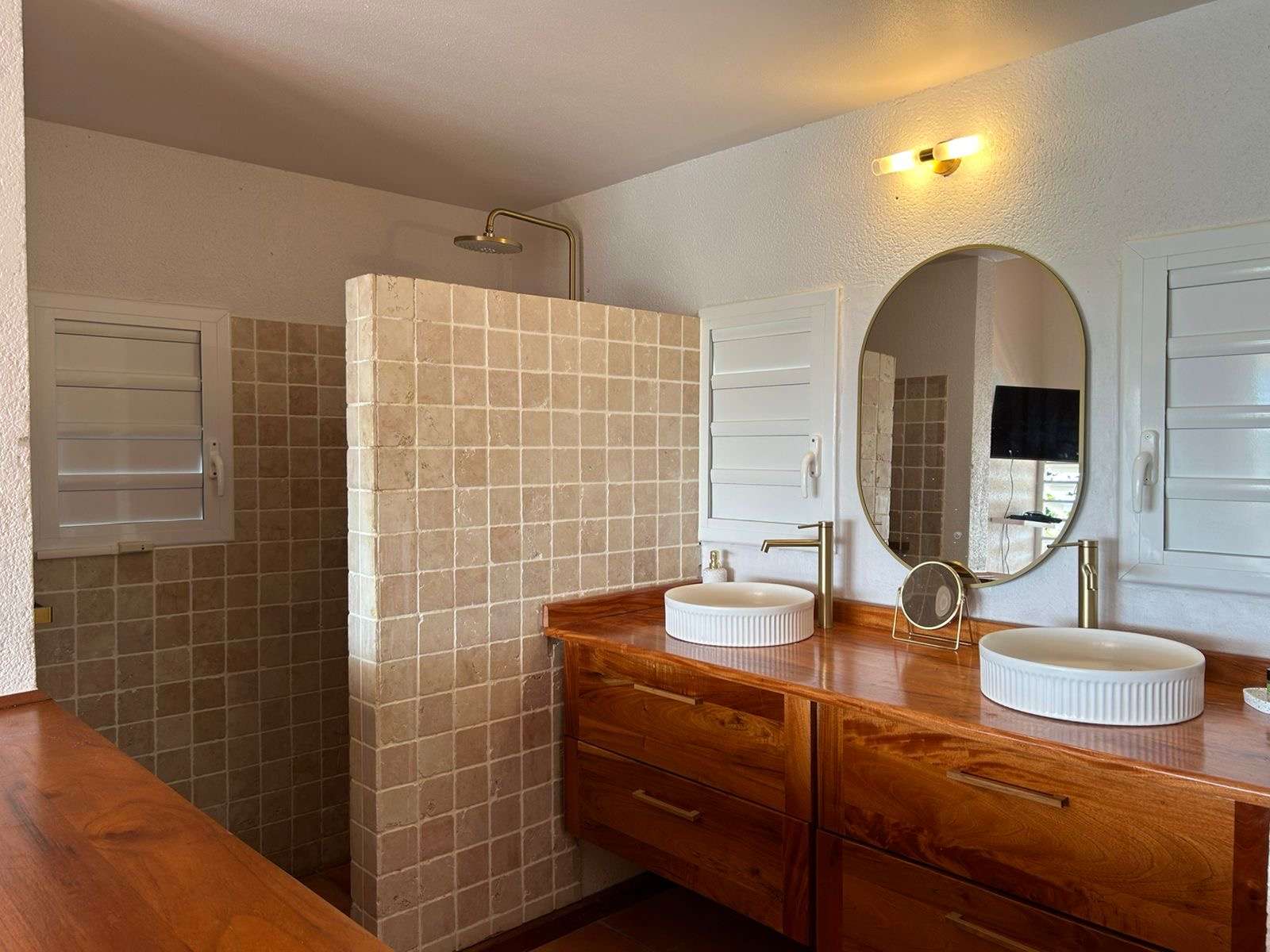 gallery.photos.generic_alt_prefix 2 – Chambres & salles d’eau privatives